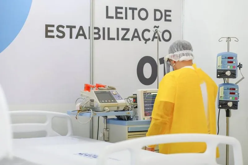 Alvo das invasões em alguns municípios pelo país, os hospitais de campanha devem ter segurança ampliada