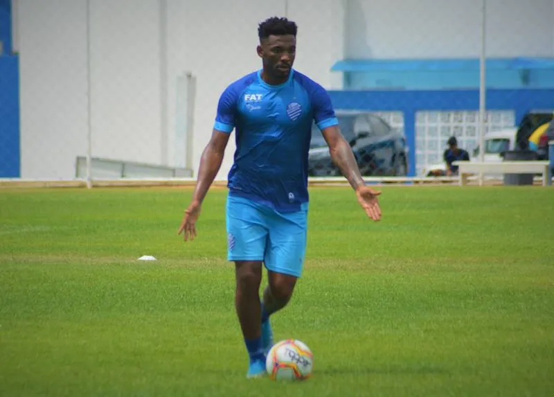 Meia Jean Kleber almeja fazer história no CSA e chegar a cem jogos com a camisa do clube marujo
