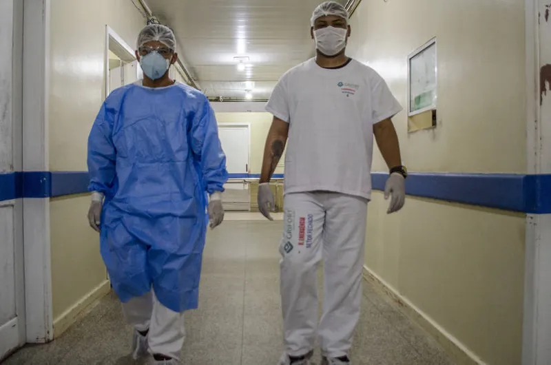 Profissionais de saúde se queixam da falta de equipamentos de proteção individual para trabalharem na pandemia