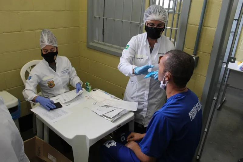 Imagem ilustrativa da imagem Material servirá para exames de DNA com vestígios coletados em locais de crimes
