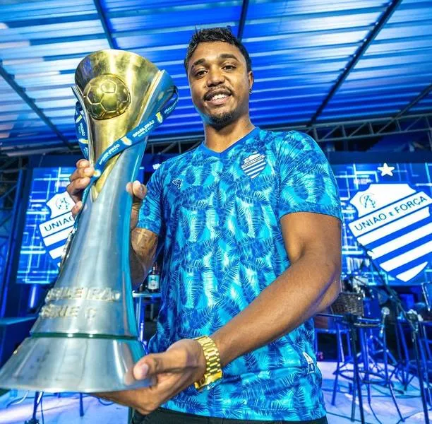 Michel Douglas participou de live do CSA e também conheceu o novo CT azulino: “Ficou maravilhoso!”