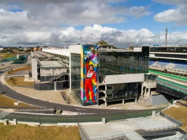 Autódromo de Interlagos recebeu um mural que imortaliza vitória de Ayrton Senna em 1991