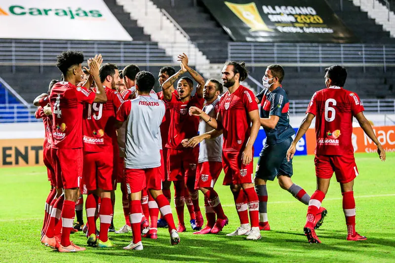 Maceió, 03 de agosto de 2020
Lance do jogo entre CRB X ASA. Partida válida pela semifinal do Campeonato Alagoano de 2020, realizada no Estádio Rei Pelé. Alagoas - Brasil.
Foto: Ailton Cruz