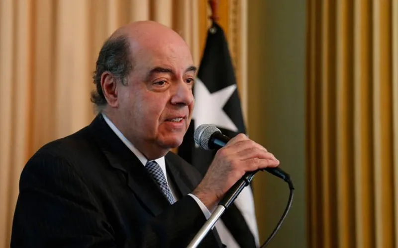 Mufarrej disse que é prioridade no clube a busca por soluções na questão salarial