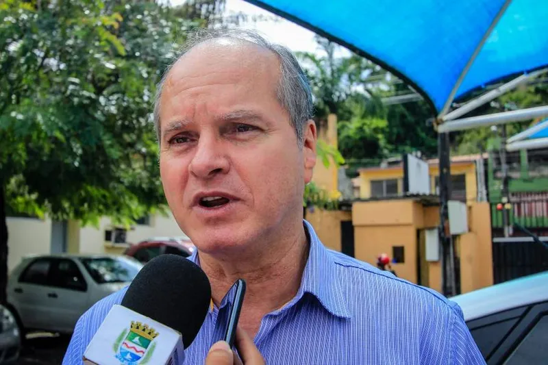 Coordenador do Fórum Eclesiástico, Alan Balbino diz que não é necessário substituir bancos por cadeiras