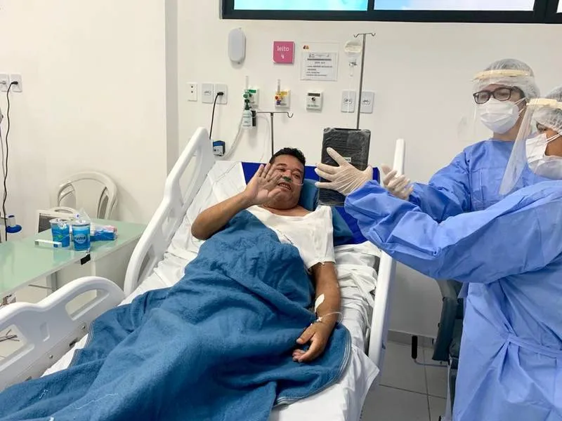Imagem ilustrativa da imagem SAÚDE: NÚMERO DE PROFISSIONAL INFECTADOS CRESCE QUASE 40%