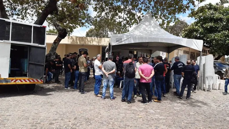 Segundo o PL, o pagamento dos dirigentes sindicais, servidores públicos, teria que ser arcado pelos sindicatos