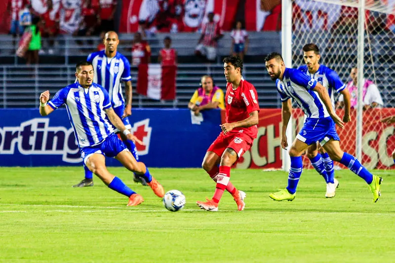 Maceió, 09 de fevereiro de 2020
Lance do jogo entre CRB X CSA. Partida válida pela 3ª rodada da Copa do Nordeste, realizada no Estádio Rei Pelé. Alagoas - Brasil.
Foto: Ailton Cruz