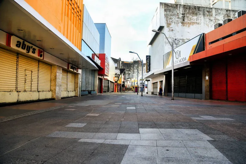 Fechamento do comércio de Alagoas provocou queda brusca no faturamento do setor