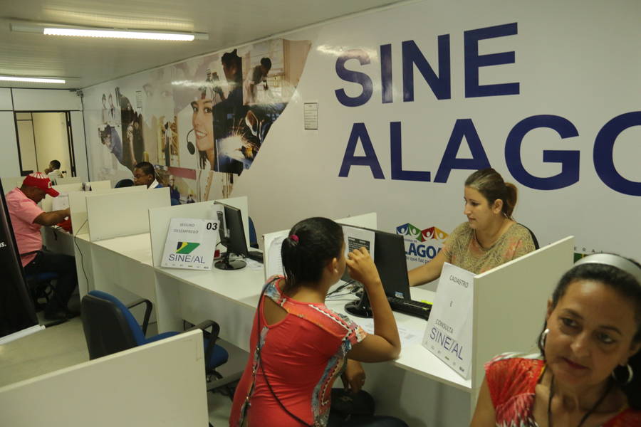 10,9 milhões de pessoas estavam desempregadas e não encontraram ocupação