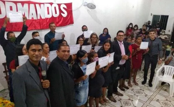 AD em Flexeiras realizou culto em ação de graças, no dia 29, pela formatura de 16 alunos do discipulado
