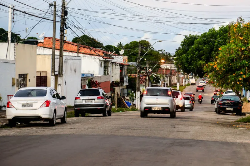 Nas ruas do Pinheiro, sensação entre os moradores é de impotência diante da crise