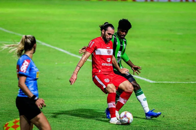 Partida marcou a despedida do artilheiro Léo Gamalho, que vai jogar fora do País