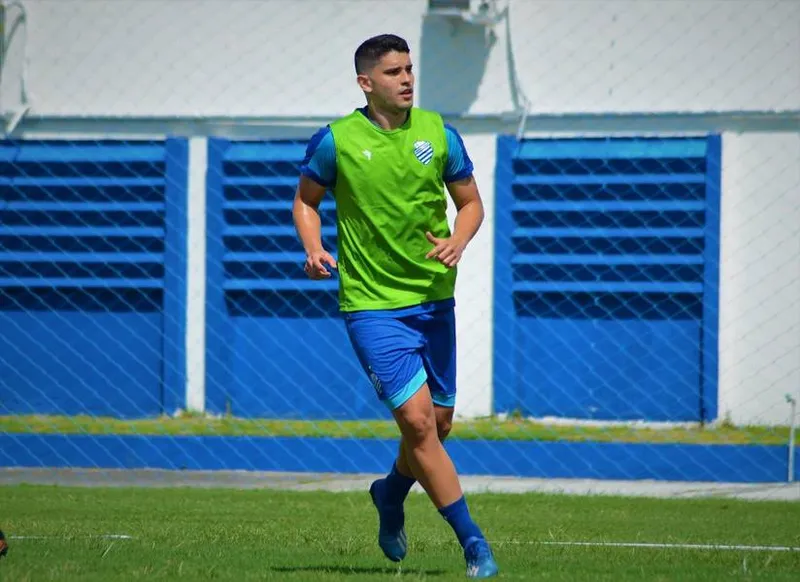 CSA confirmou a saída do atacante Gustavo Schutz, que disputou somente cinco partidas pelo Azulão