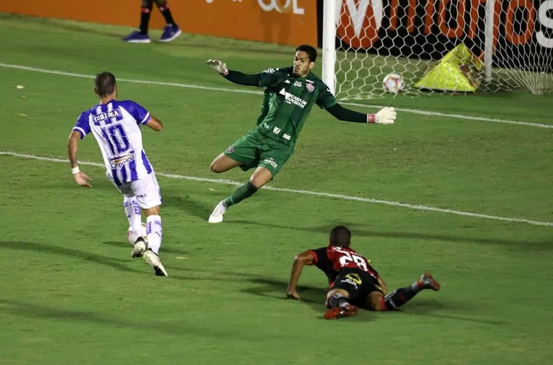 Paulo Sérgio foi o autor do único gol do CSA na partida