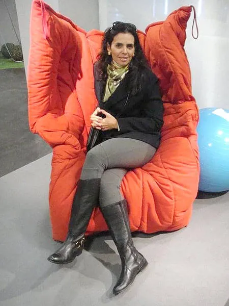 Confirmada no cast da Mostra Fabricatto 2021, a arquiteta VALERIA COX é, de longe, a aniversariante mais festejada de hoje