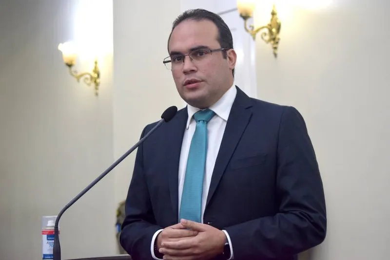 Davi Maia afirmou que Alagoas vive um momento de hipocrisia, quando diversas festas irregulares e com aglomerações