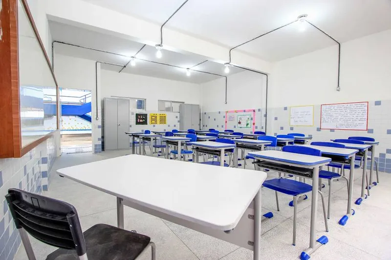 Escolas da rede pública estadual e municipal, assim como da rede privada, seguem apenas com aulas remotas