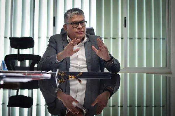 Francisco Araújo já foi secretário da gestão do ex-prefeito Cícero Almeida e hoje comanda a pasta da Saúde no DF