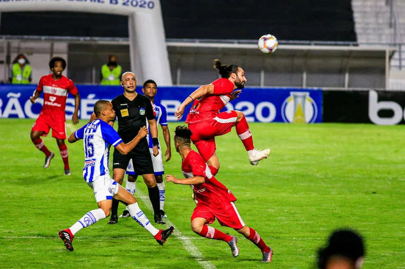 Maceió, 30 de agosto de 2020
Lance do jogo entre CSA e CRB . Partida válida pela 6ª rodada do Campeonato Brasileiro da Série B de 2020, realizada no Estádio Rei Pelé. Alagoas - Brasil.
Foto: Ailton Cruz