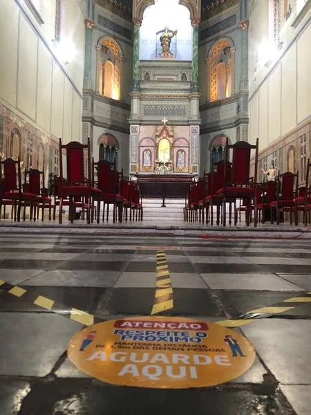 Catedral foi adaptada obedecendo ao protocolo sanitário por causa do novo coronavírus