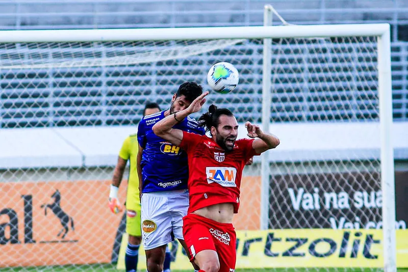 Maceió, 26 de agosto de 2020
Lance do jogo entre CRB e Cruzeiro-MG. Partida válida pela 3ª Fase da Copa do Brasil, realizada no Estádio Rei Pelé em Maceió. Alagoas - Brasil.
Foto: Ailton Cruz