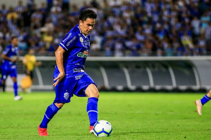 Bustamante defendeu o CSA na Série A do Campeonato Brasileiro na temporada passada