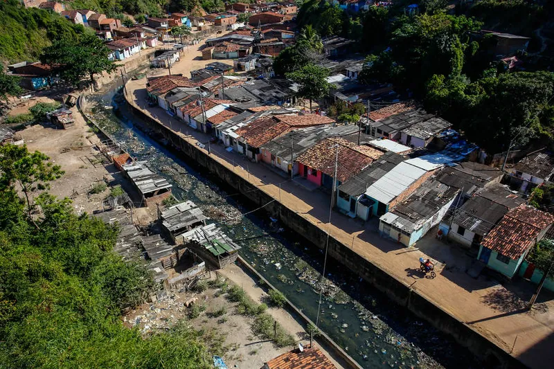 Saneamento básico precário ainda é um dos principais problemas dos municípios alagoanos, agravado com a pobreza