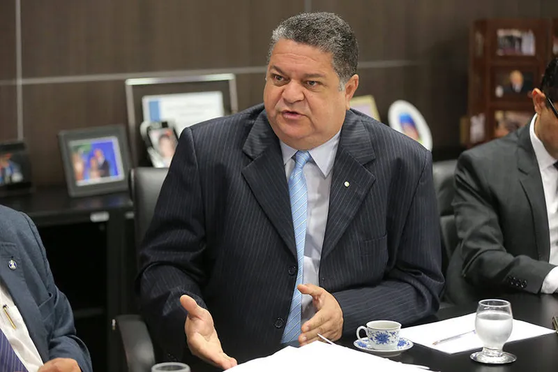 Juiz também pede à população que ajude a Justiça Eleitoral denunciando as infrações