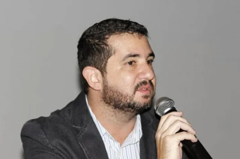 Imagem ilustrativa da imagem MOMENTO AINDA É DE CAUTELA, DIZ PROFESSOR