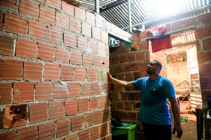 Maceió, 30 de setembro de 2020  
Rachadura nas casas da Gruta do Padre em Maceió. Alagoas - Brasil.
Foto: ©Ailton Cruz