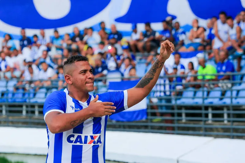 Maceió, 04 de março de 2018
Lance do jogo entre CSA e Goiás. Partida válida  pelo primeiro jogo do Campeonato Brasileiro da Série B, realizada no Estádio Rei Pelé. Alagoas - Brasil.
Foto: ©Ailton Cruz