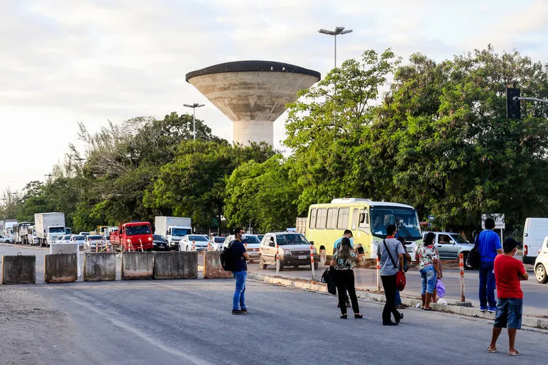 Maceió, 30 de setembro de 2020
Mudança no Transito no Viaduto Polícia Rodoviária Federal (PRF), no tabuleiro dos Martins em Maceió. Alagoas - Brasil.
Foto: ©Ailton Cruz