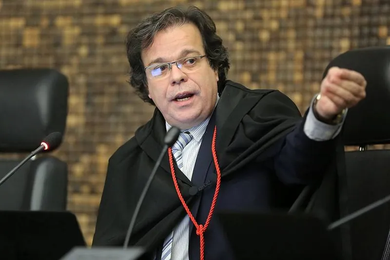 Tutmés Airan deixa o comando do TJ/AL em dezembro próximo e ainda não havia assumido o governo interino