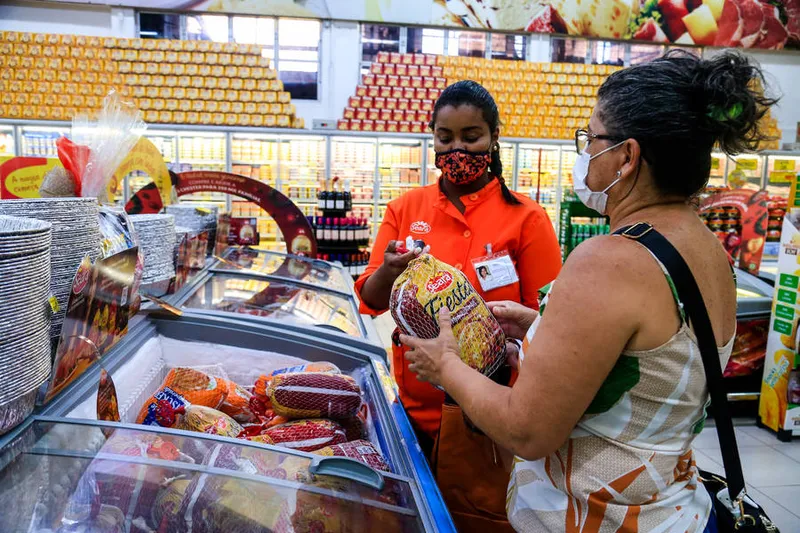 Alagoanos devem ter ceia natalina mais “magra” e vão substituir produtos importados por nacionais