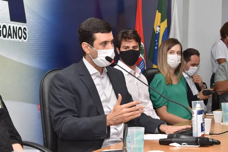 Hugo Wanderley foi eleito ontem num pleito que conseguiu evitar racha entre prefeitos
