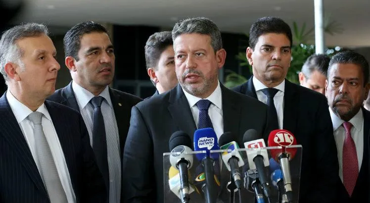 Deputado Arthur Lira diz que tem feito apelos para que o diálogo prevaleça na Câmara