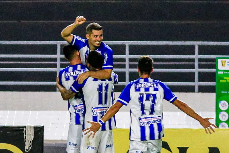 Maceió, 31 de outubro de 2020
Lance do jogo entre CSA x Náutico. Partida válida pela 19ª rodada do Campeonato Brasileiro da Série B de 2020, realizada no Estádio Rei Pelé. Alagoas - Brasil.
Foto: Ailton Cruz