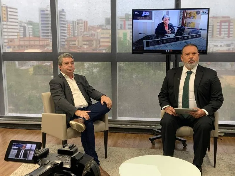 Ricardo Barbosa passou boa parte da sabatina na TV Mar defendendo o legado do PT