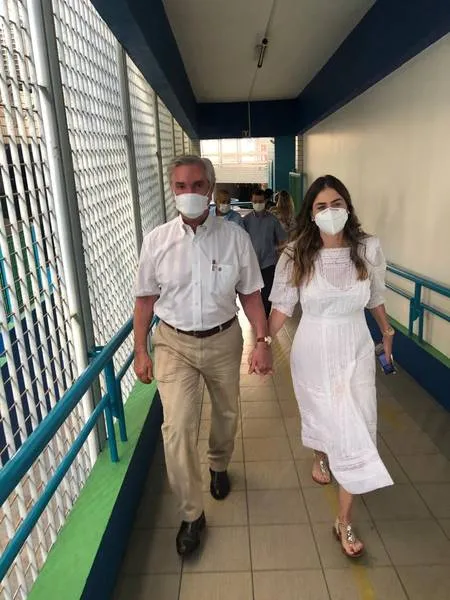 Fernando Collor fez as declarações enquanto votava, ao lado da esposa Caroline Collor