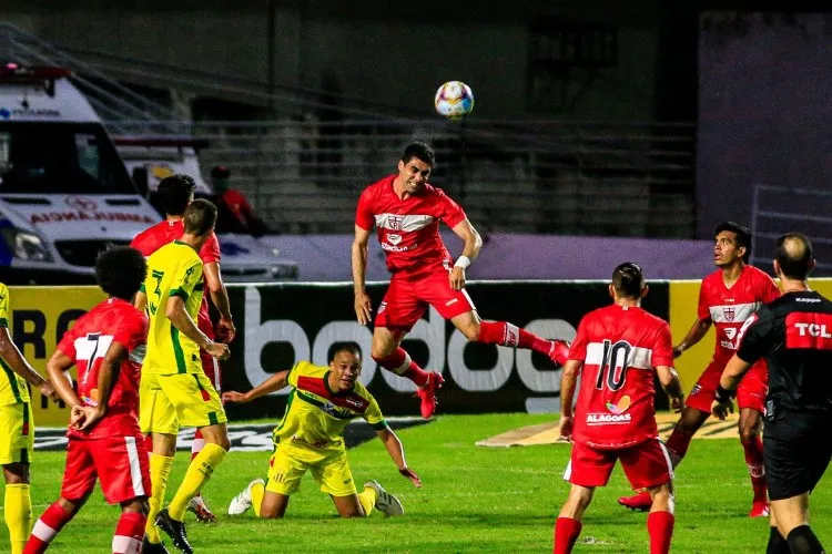 No jogo de ida, no Rei Pelé, CRB e Sampaio ficaram no empate por 2 a 2, pela 7ª rodada
