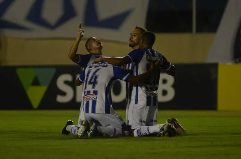 CSA conquistou uma vitória elástica sobre o Confiança, na rodada passada, por 5 a 1