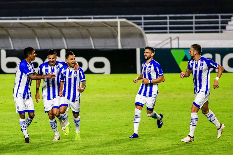 De olho no G-4, CSA vai em busca da vitória sobre o Sampaio Corrêa, no 1º jogo de 2021