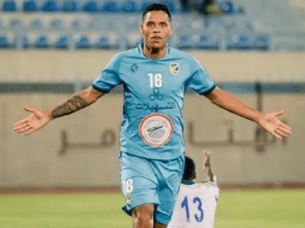 Patrick Fabiano marcou oito vezes na vitória do Al Salmiyah em cima do Al Tadhamon, na Liga do Kuwait