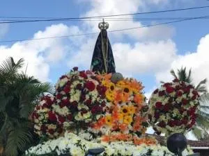 Imagem ilustrativa da imagem FIÉIS CELEBRAM O DIA DE NOSSA SENHORA APARECIDA COM CARREATA