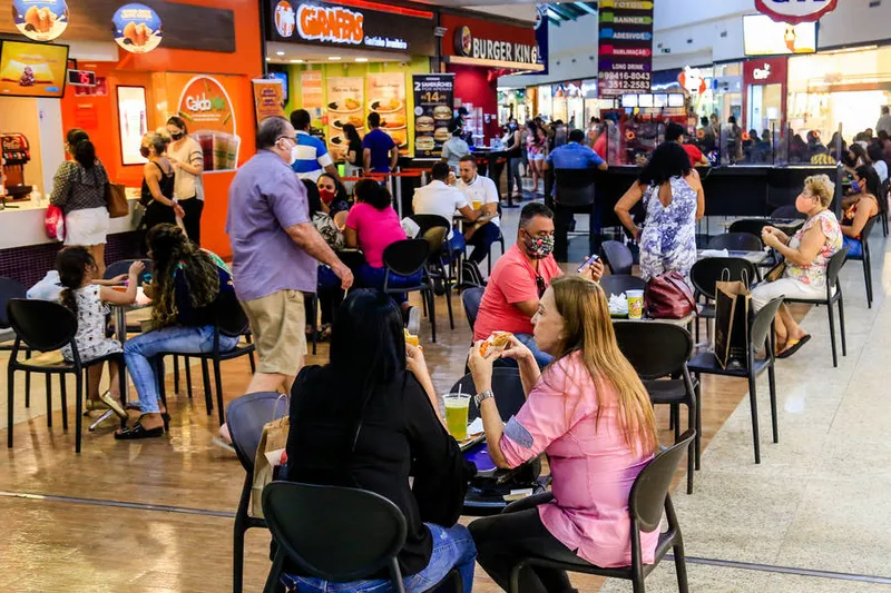 Maceió, 11 de agosto de 2020   
Movimentação no Maceió shopping, sobre as vendas após a retomada. Localizado na  Av. Comendador Gustavo Paiva, 2990 - Mangabeiras, Maceió. Alagoas - Brasil.
Foto: ©Ailton Cruz