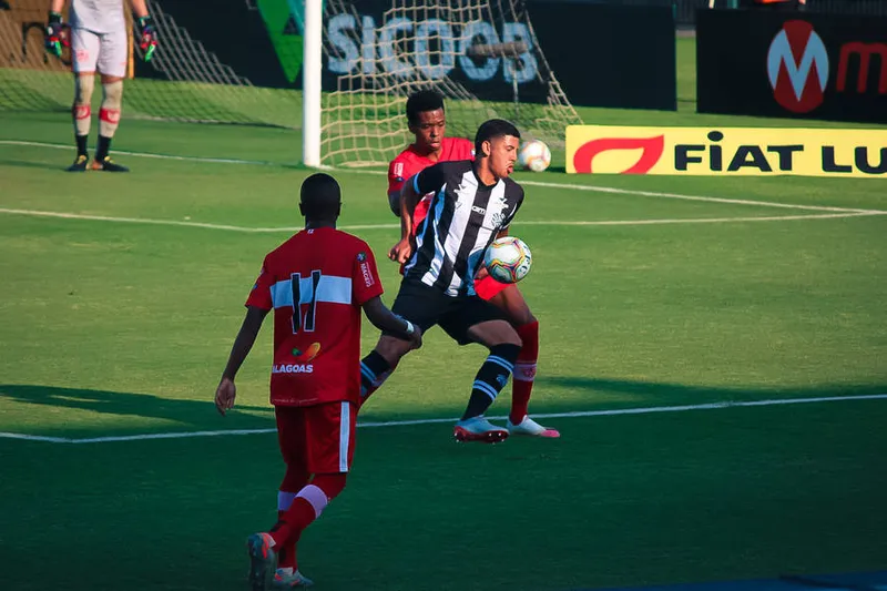 Galo e Figueira se enfrentaram em partida válida pela 17ª rodada da Série B.