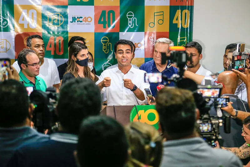 Durante coletiva de imprensa, o prefeito eleito JHC destacou que o momento é de “arregaçar as mangas e trabalhar”