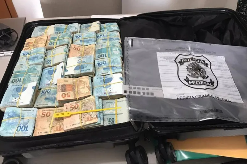 Material foi apreendido por agentes da PF durante cumprimento de mandados expedidos pela Justiça Federal