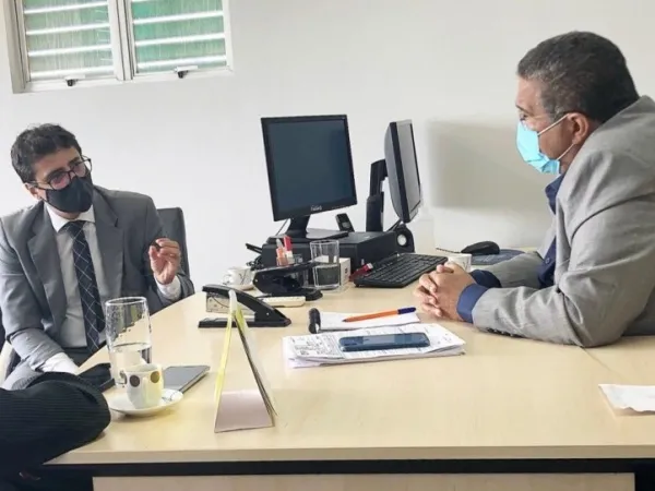 Imagem ilustrativa da imagem MP DISCUTE PLANO DE VACINAÇÃO COM PREFEITURA